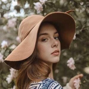 Meet your Posher, Sandra